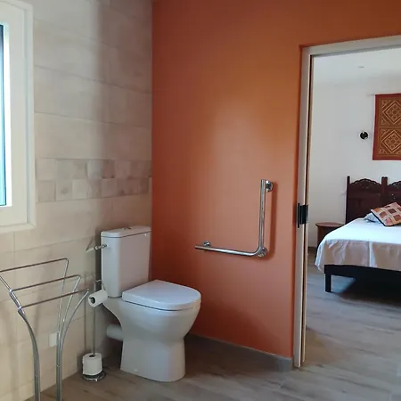 Bed & Breakfast Les Trois Salazes Cambrai